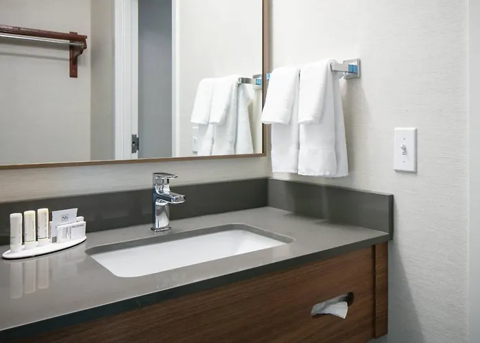 Fairfield & By Marriott Hotel