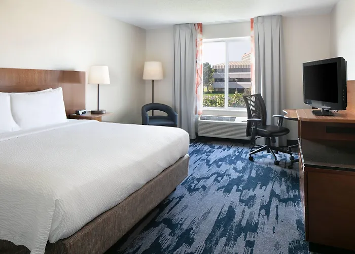 Hotel Fairfield & By Marriott 3*