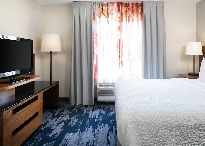 Fairfield & By Marriott
