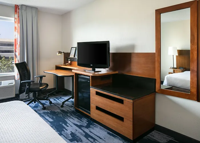 Fairfield & By Marriott 3*